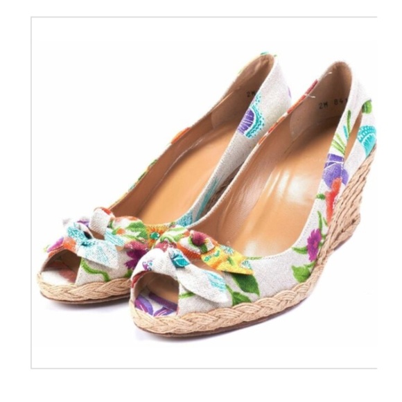 Stuart Weitzman Peep Toe Canvas Espadrille Wedge 8 - Picture 3 of 15